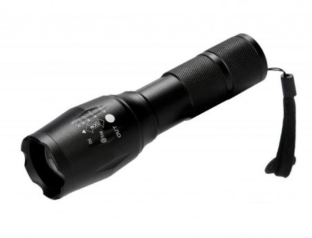 LANTERNA Q-CONNECT KF18748 INCLUI 3 PILHAS AAA