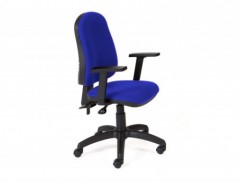 CADEIRA ROCADA DE DIRECAO SISTEMA ASINCRO COM BRACOS COR AZU