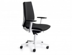 CADEIRA DE DIRECAO ROCADA BRACOS REGULAVEIS BASE POLIMERO ME